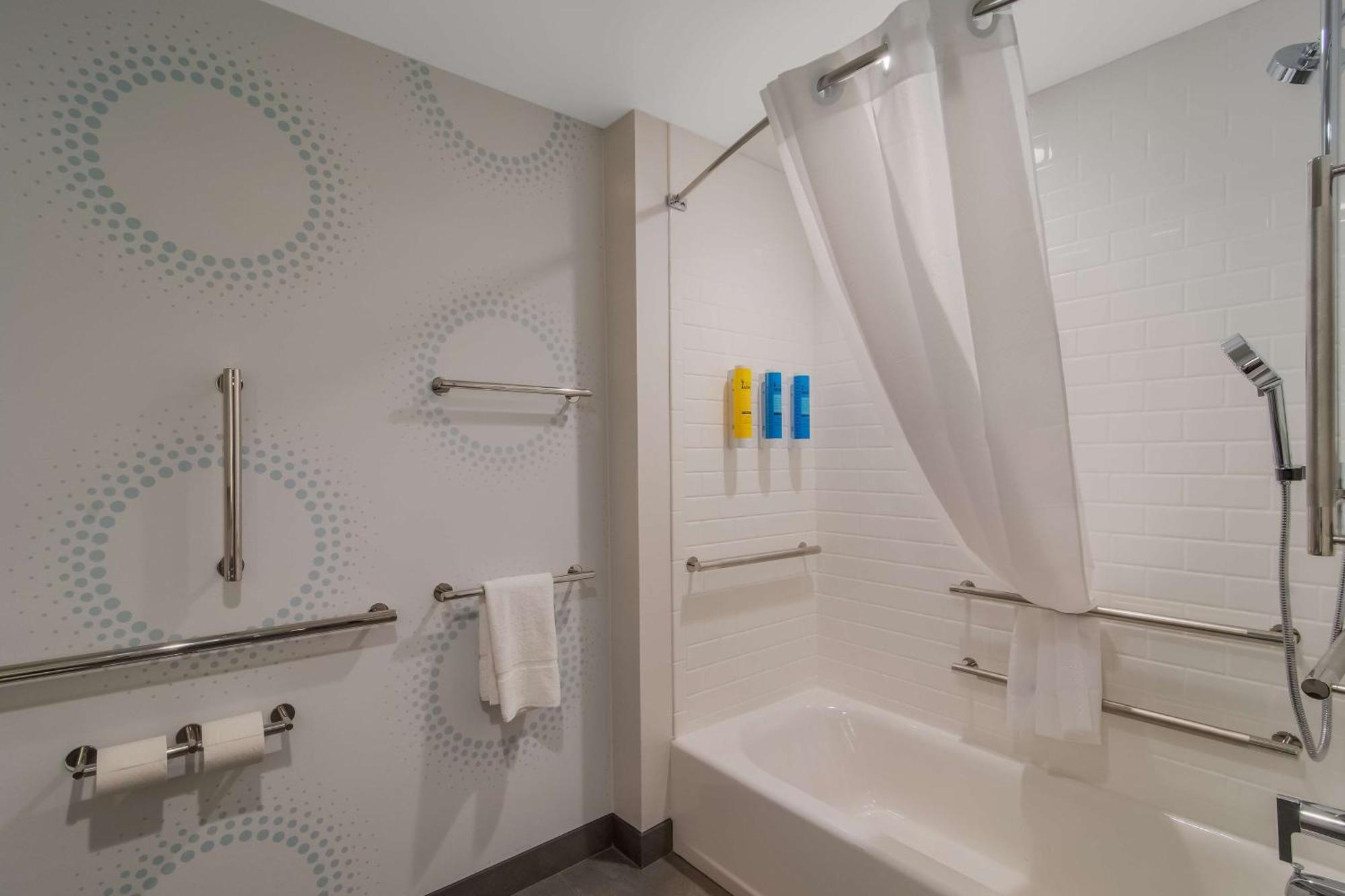 Tru By Hilton Wilson Hotel Bagian luar foto